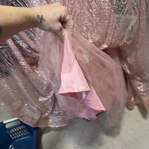 Ellie Wilde Prom/semi/special occasion gown - Picture 8 of 9